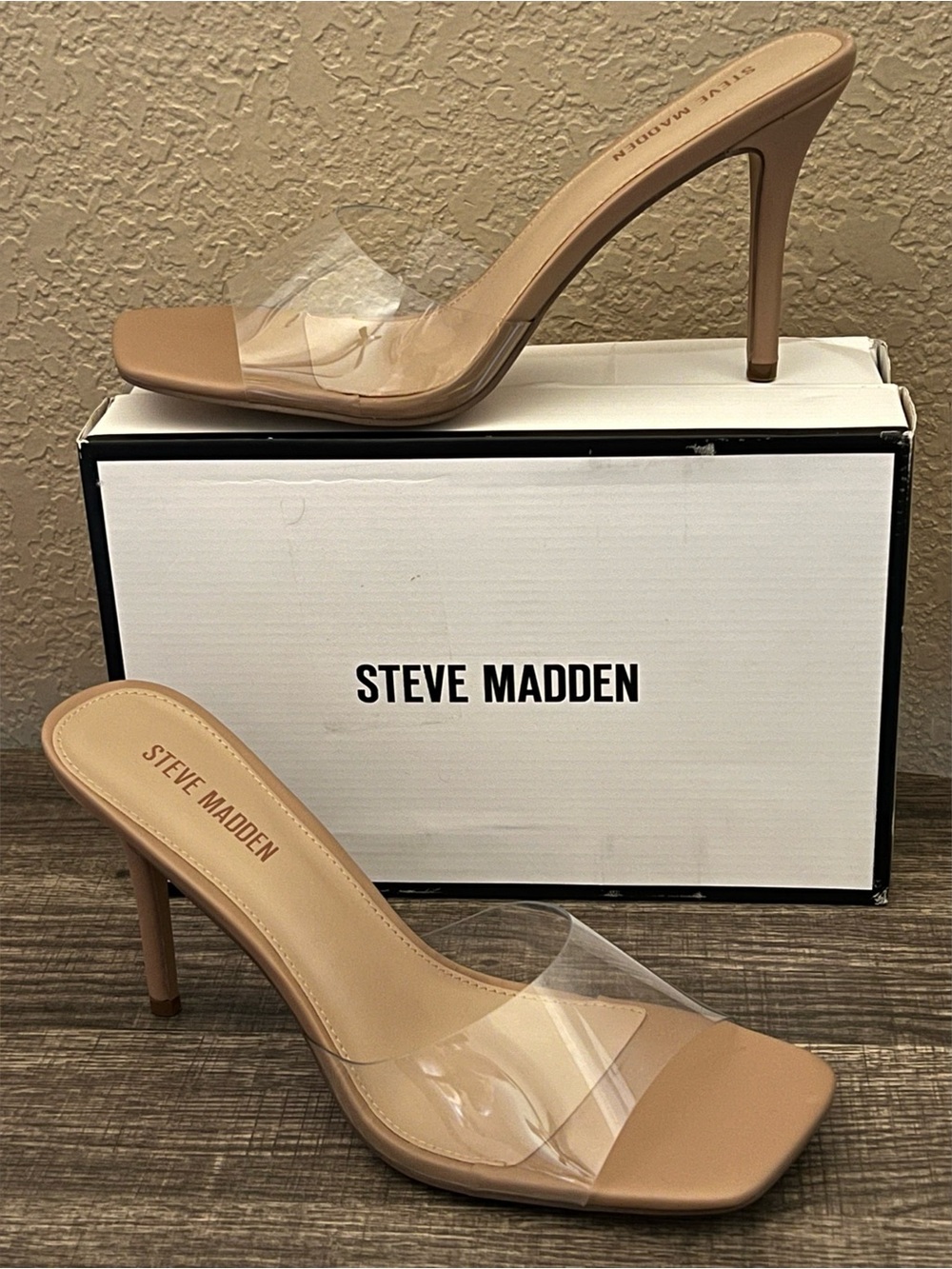 Steve Madden Women’s Signal Clear Heels Size-13M